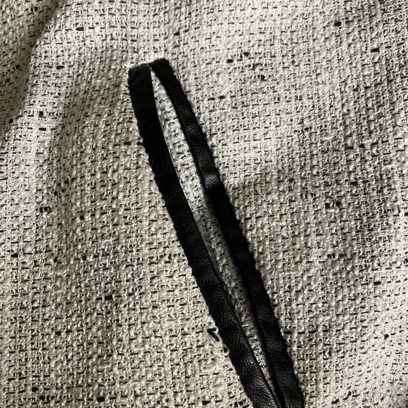 Women’s Forever 21 Varsity style jacket size Small - Picture 6 of 7